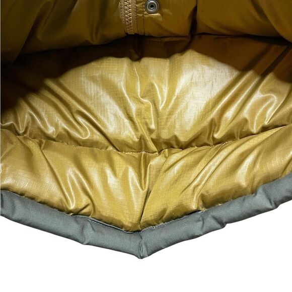 The North Face Lindero Olive Quilted Down Vest Size Medium - Picture 9 of 12